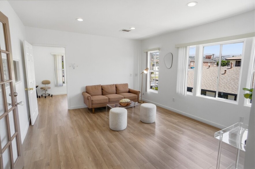 More Photos Of 530-532 W Glenoaks Blvd, Glendale Medical For Lease