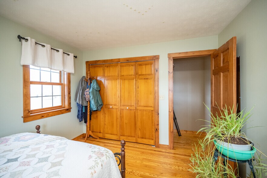 More Photos Of 17848 Garrett Hwy, Oakland Apartments For Sale