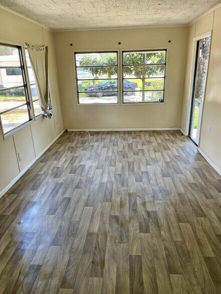 More Photos Of 4233 Gall Blvd, Zephyrhills Manufactured Housing Mobile Home Park For Sale