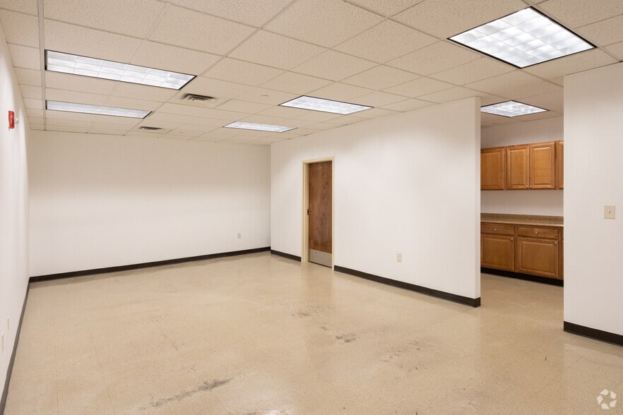 More Photos Of 218 Route 17 N, Rochelle Park Office For Lease