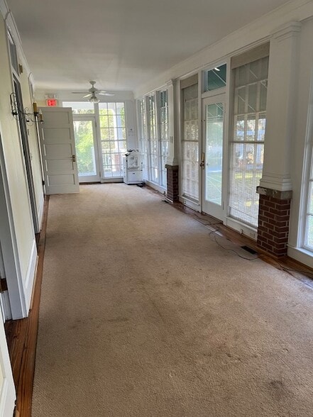 More Photos Of 11294 N US Hwy 301, Oxford Restaurant For Lease