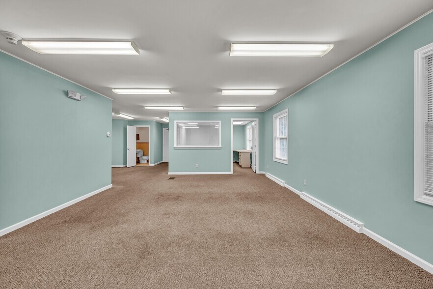More Photos Of 172 Mount Pleasant Rd, Newtown Medical For Lease