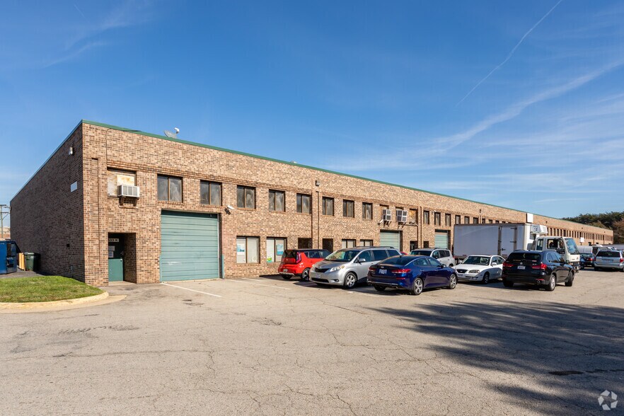 More Photos Of 8536 Terminal Rd, Lorton Warehouse For Lease