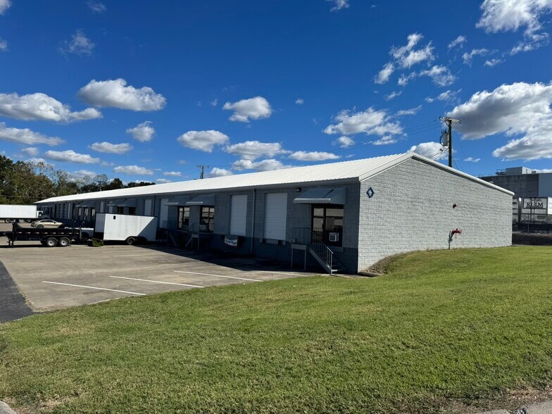 More Photos Of 401-413 Old Stone Bridge Pike, Goodlettsville Unknown For Lease