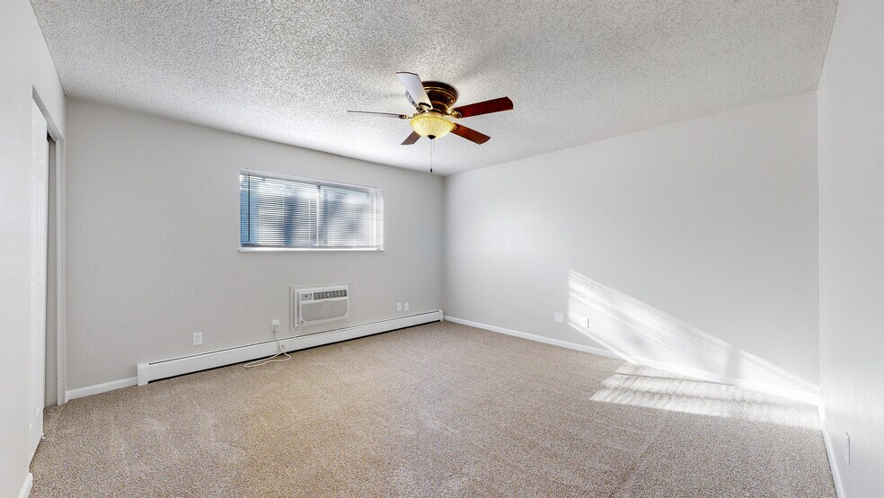 More Photos Of 807-813 37th Ave, Greeley Apartments For Sale