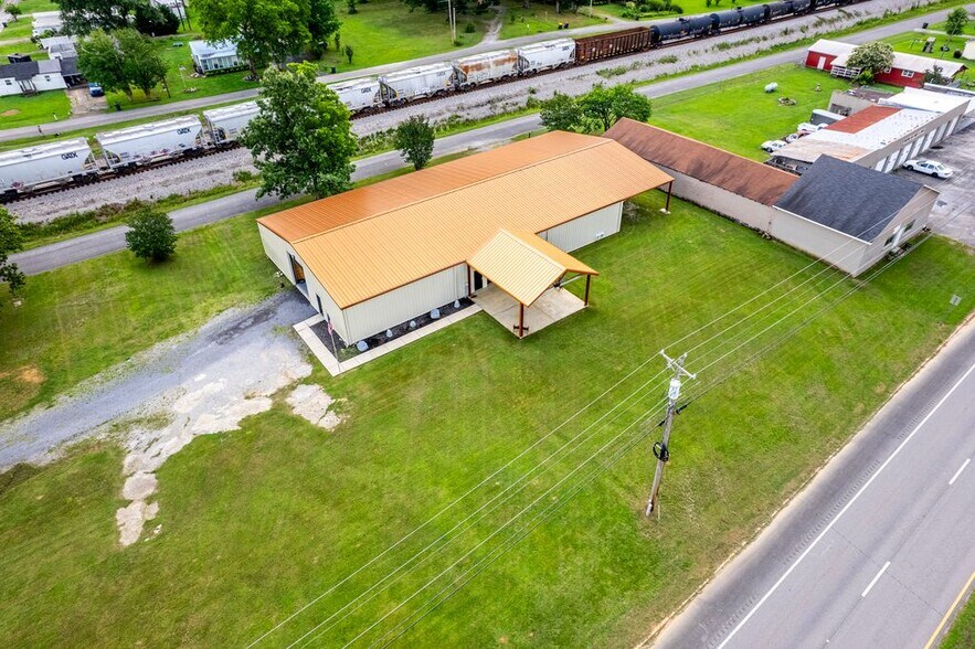 More Photos Of 2418 US-31, Falkville Warehouse For Sale