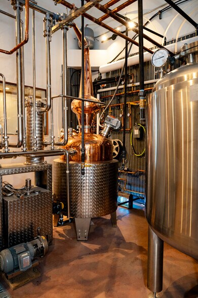 More Photos Of 5301 Terry St Terry St, Mosca Specialty For Sale