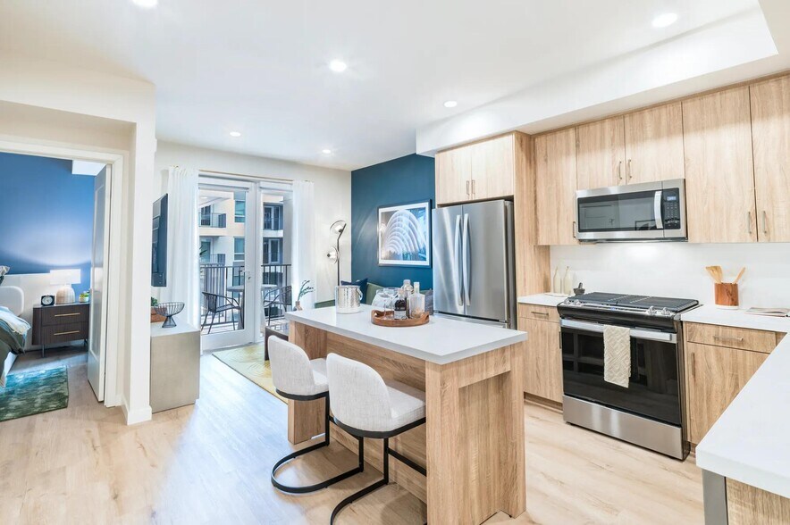 More Photos Of 6220 Selma Ave, Los Angeles Apartments For Lease