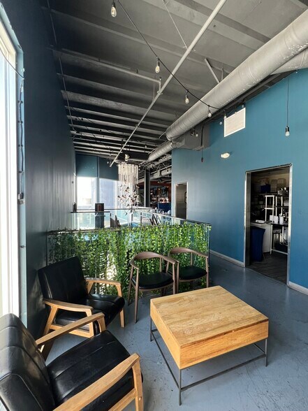 More Photos Of 125 N Western Ave, Los Angeles Unknown For Lease