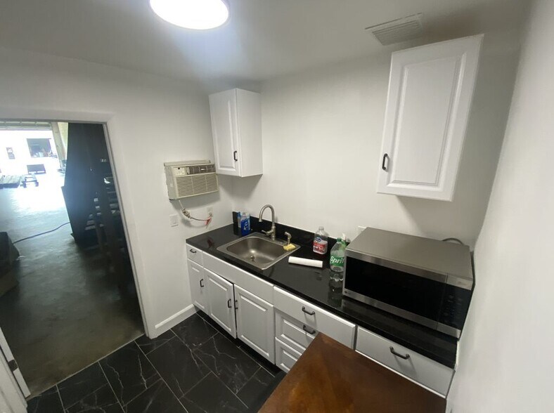 More Photos Of 14280 SW 142nd St, Miami Warehouse For Sale