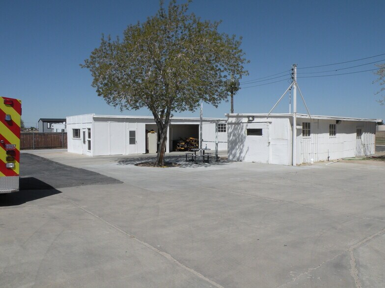 More Photos Of 3121 E Avenue I, Lancaster Freestanding For Sale