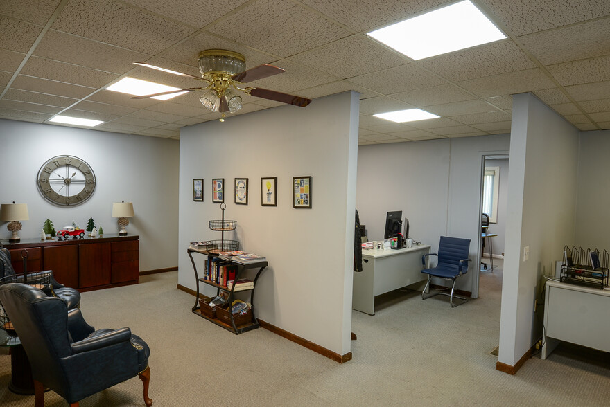 More Photos Of 3422 Pennsylvania Ave, Charleston Office For Sale
