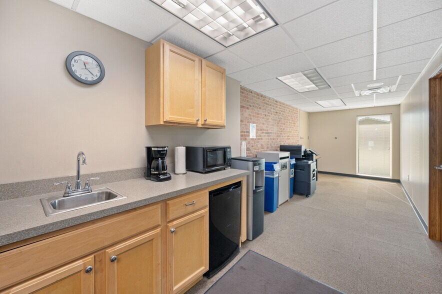 More Photos Of 11503 Springfield Pike, Cincinnati Office For Lease