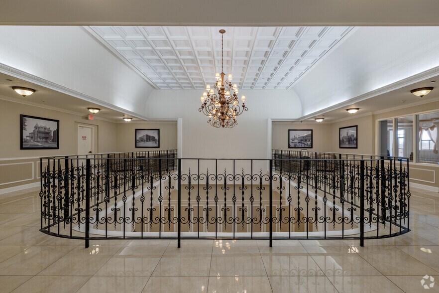 More Photos Of 107 S Washington Ave, Saginaw Apartments For Lease