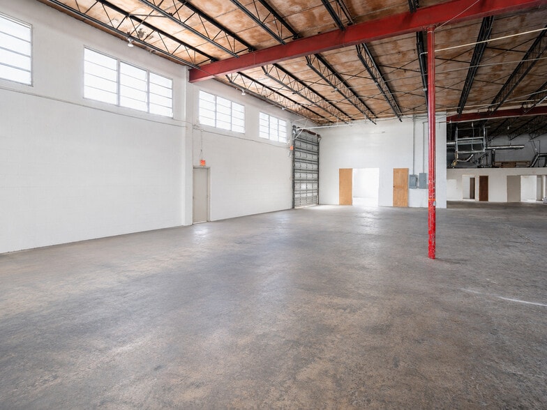 More Photos Of 455 E 10th Ave, Hialeah Warehouse For Sale