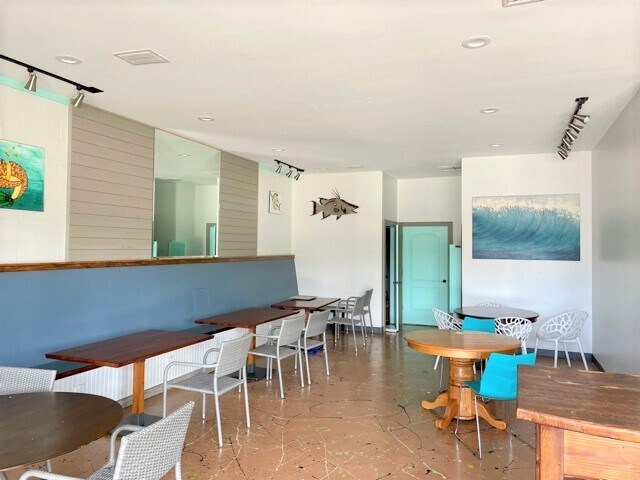 More Photos Of 1421 S 10th St, Fernandina Beach Freestanding For Sale