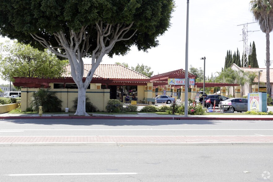 More Photos Of 240 E 1st St, Tustin Specialty For Sale