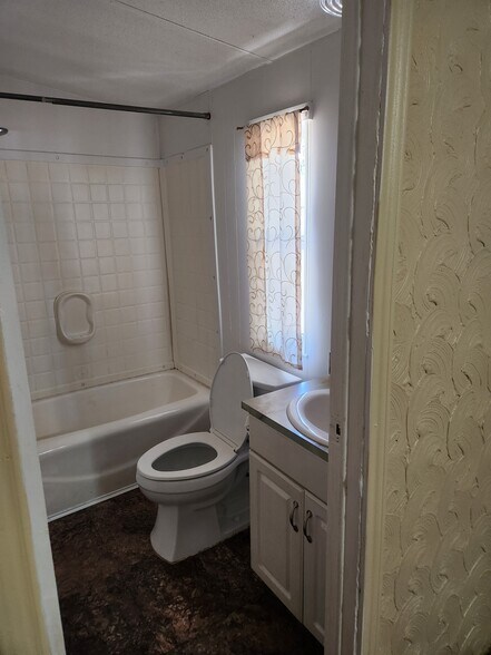 More Photos Of 23927 Alanwood Dr, San Antonio Manufactured Housing Mobile Home Park For Sale