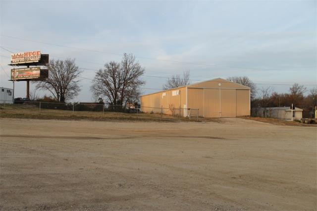 More Photos Of 1250 Pami St, Saint Clair Office For Lease