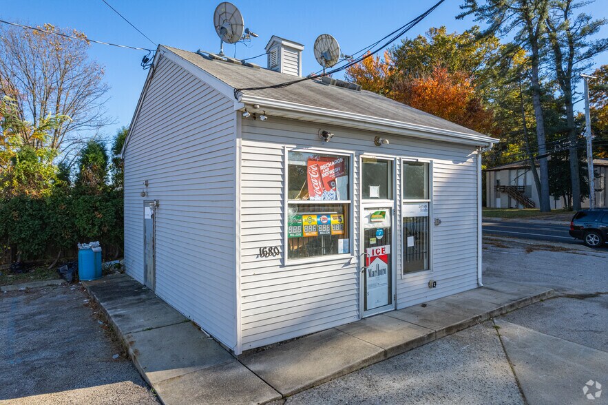 Primary Photo Of 1680 Blackwood Clementon Rd, Blackwood Service Station For Sale