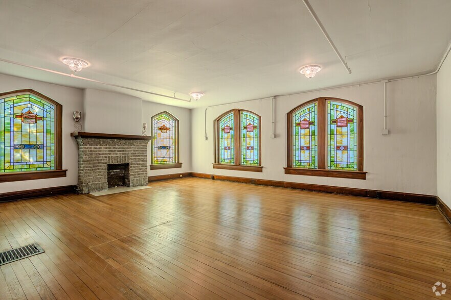 More Photos Of 618 Neil Ave, Columbus Religious Facility For Sale
