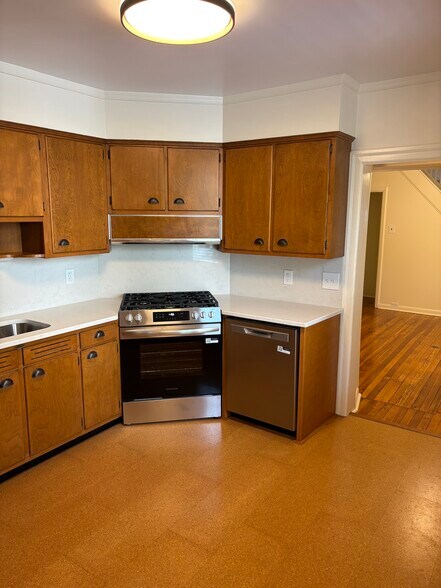 More Photos Of 7719 Germantown Ave, Philadelphia Office Residential For Lease