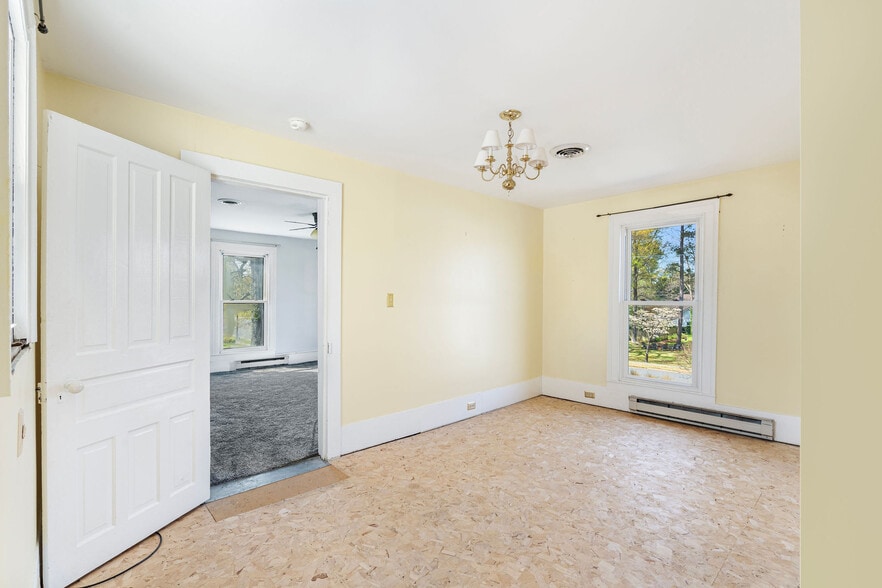 More Photos Of 101 S Main St, Wendell Office Residential For Lease