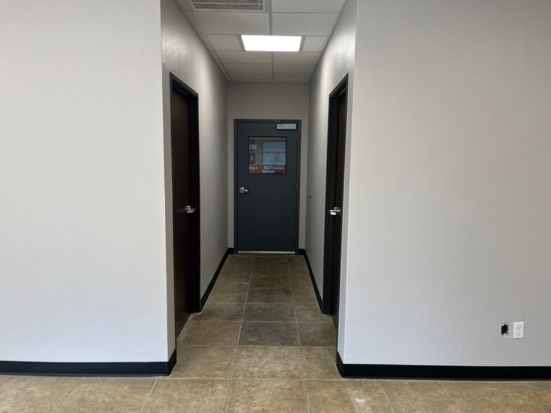 More Photos Of 723 N Ann Arbor Ave, Oklahoma City Warehouse For Lease