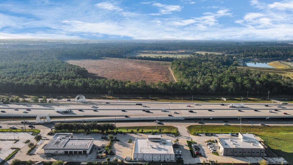 More Photos Of 10423 N Sam Houston Pky E, Humble Sports And Entertainment For Sale