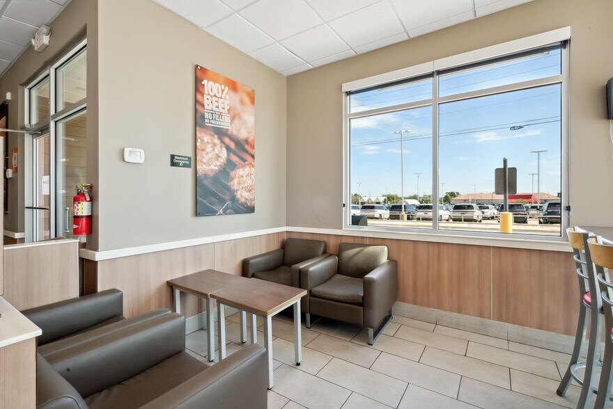 More Photos Of 3011 W Washington St, Stephenville Fast Food For Lease