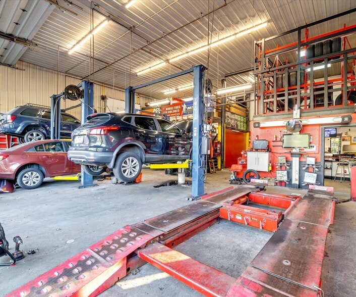 More Photos Of 110 N Courtland St, East Stroudsburg Auto Dealership For Sale