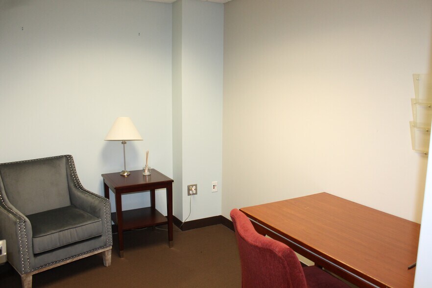 More Photos Of 50 E Washington St, Chicago Office For Sale