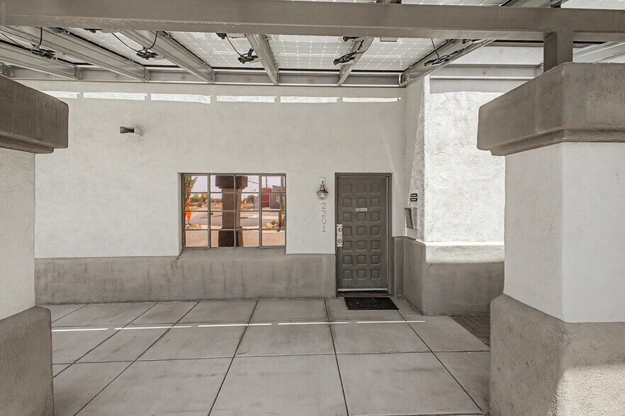 More Photos Of 2201 E 21st St, Tucson Warehouse For Lease