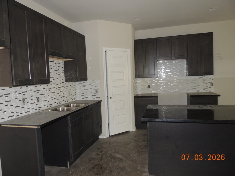 More Photos Of 103 Summer Pl, Huntsville Apartments For Sale