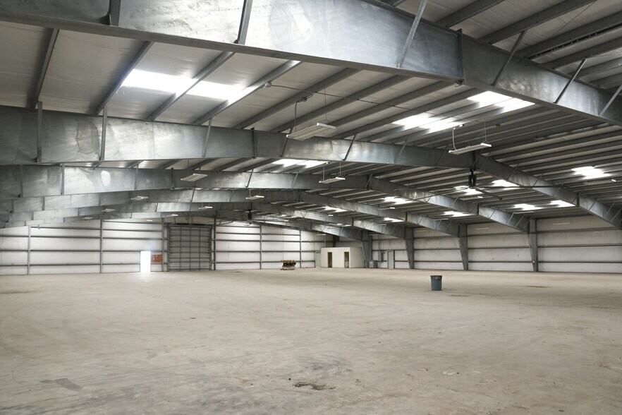 More Photos Of 4599 US Highway 77, Robstown Warehouse For Lease