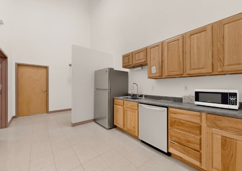 More Photos Of 6901 Gruber Ave NE, Albuquerque Flex For Sale