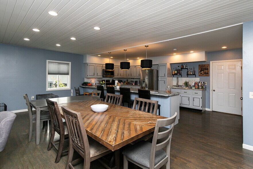 More Photos Of 1611 1st Ave W, Newton Lodge Meeting Hall For Sale