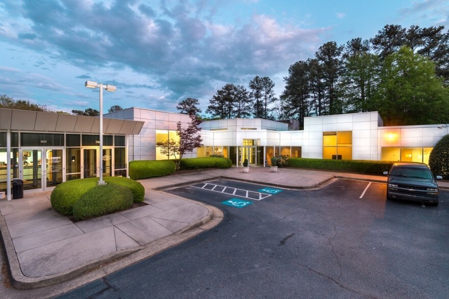 More Photos Of 1720 Phoenix Blvd, College Park Medical For Lease