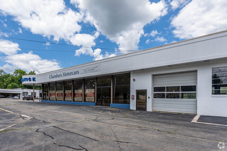 More Photos Of 157 W Central St, Natick Auto Dealership For Lease
