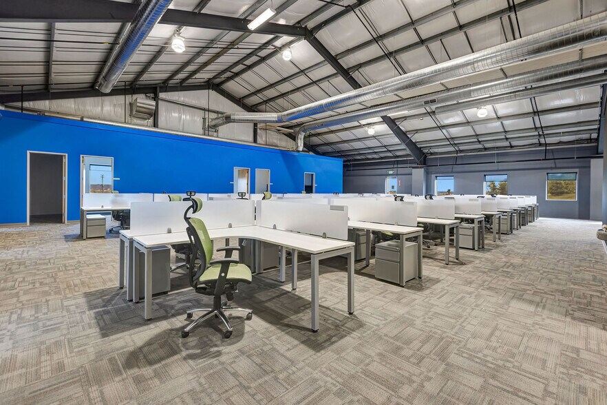 More Photos Of 4400 Port Union Rd, West Chester Light Distribution For Lease