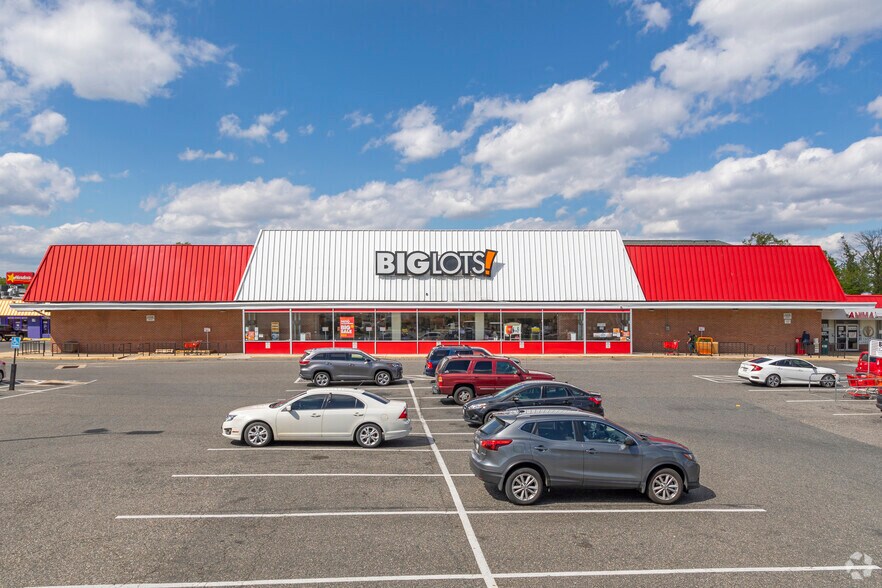 More Photos Of 344 Hospital Dr S, Glen Burnie Storefront For Lease