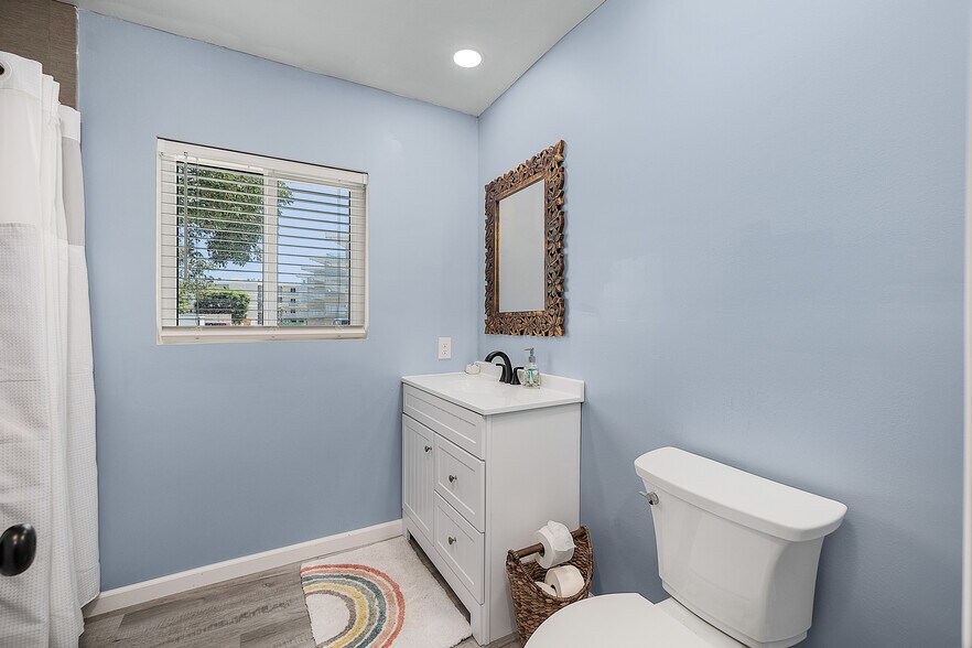 More Photos Of 610 Donax St, Sanibel Apartments For Sale