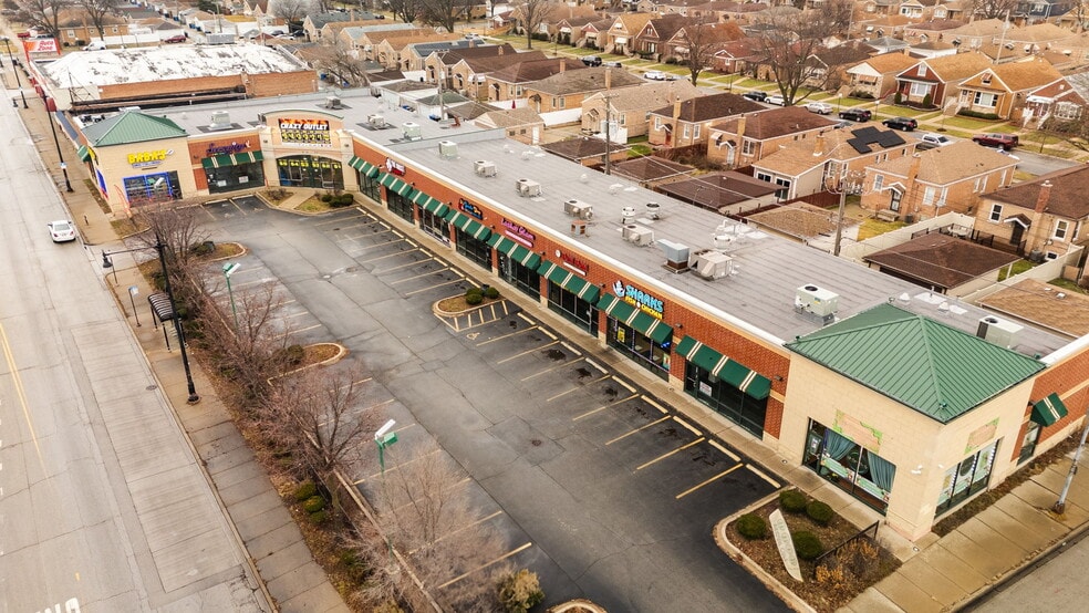 More Photos Of 8235-8259 S Kedzie Ave, Chicago Unknown For Lease