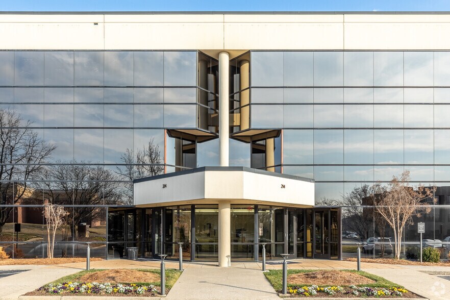 More Photos Of 214 Centerview Dr, Brentwood Office For Lease