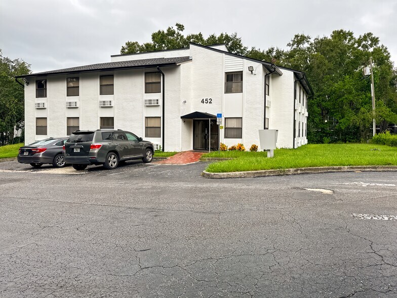 More Photos Of 452 Osceola St, Altamonte Springs Coworking Space