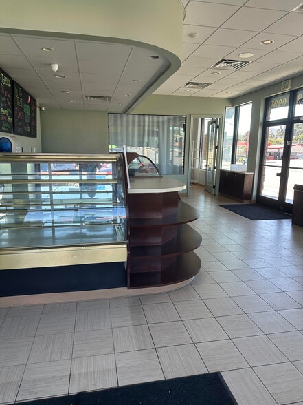 More Photos Of 2383-2389 Fletcher Pky, El Cajon Freestanding For Lease