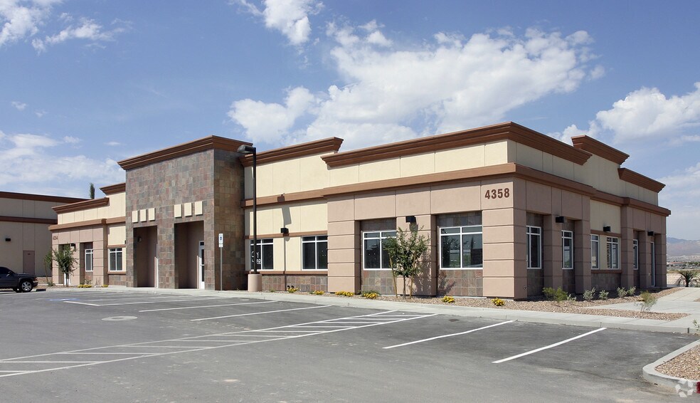 More Photos Of 4354-4358 W Cheyenne Ave, North Las Vegas Freestanding For Lease