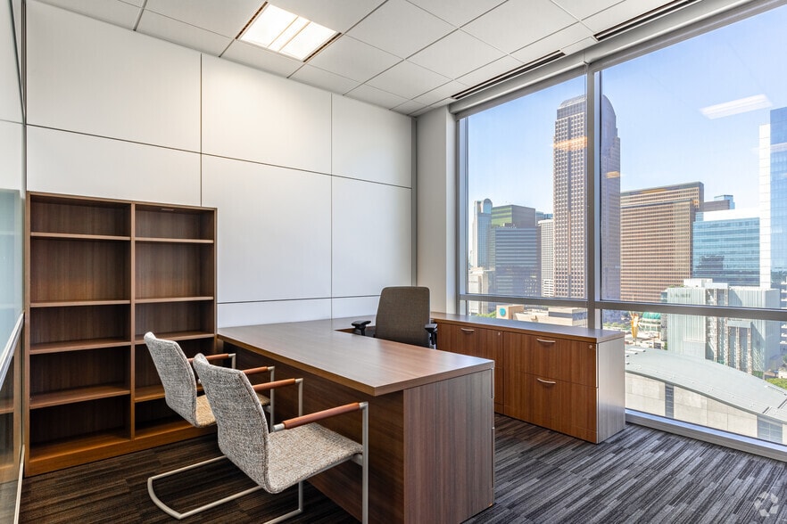 More Photos Of 1722 Routh St, Dallas Office Residential For Lease