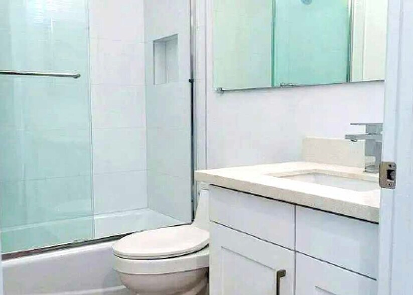 More Photos Of 3815 McLaughlin Ave, Los Angeles Apartments For Sale