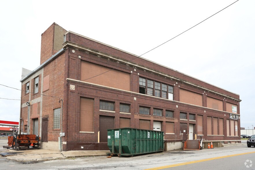 More Photos Of 1501 W 12th St, Kansas City Warehouse For Lease